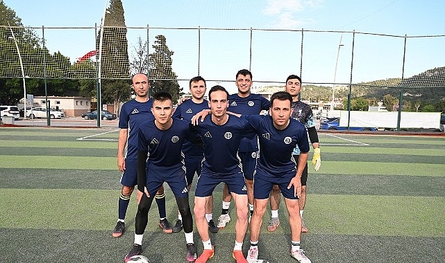 Grand Lig Kurumlar Yarışıyor Futbol Turnuvası'nı “Dostluk