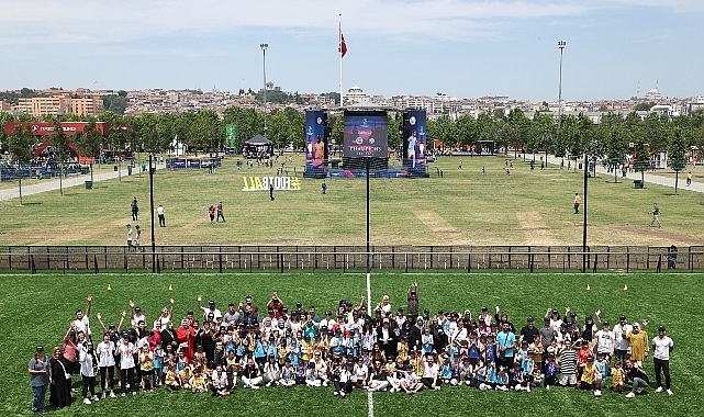 UEFA ve Disney'den ″Play Games″ Hamlesi: Geleceğin Kadın Şampiyonlar Ligi Yıldızları Yetişiyor!