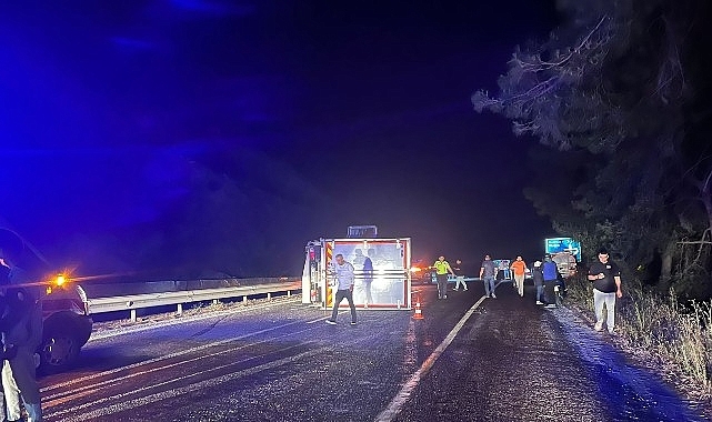Kemer'de yola dökülen mazot kazaya neden oldu