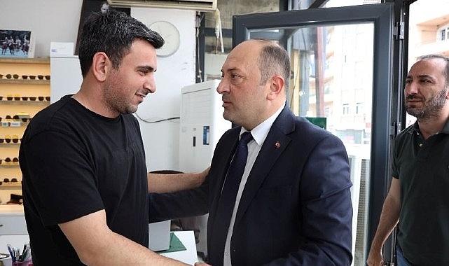 Belediye Başkanı Selçuk Yıldız'dan 1 Haziran Optisyen ve Gözlükçüler Günü'nde Anlamlı Ziyaret