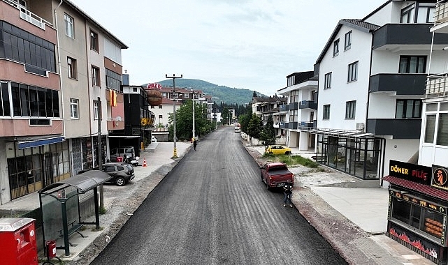 Gölcük Adnan Menderes Caddesi'nde yoğun tempo