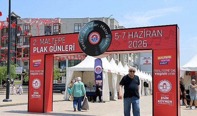 Maltepe'de nostalji rüzgârı: 2. Maltepe Plak Günleri başladı