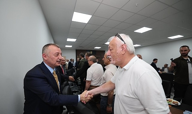 Kocaeli esnafı, Başkan Büyükakın'ı ağırladı:  “Siz proje getirin, biz destekleyelim