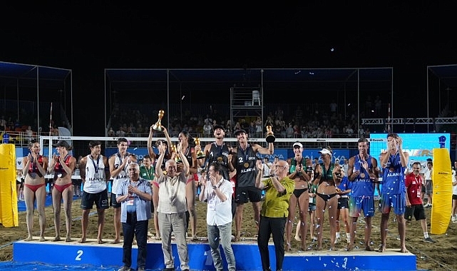 Dünya plaj voleybolunun kalbi Alanya'da attı