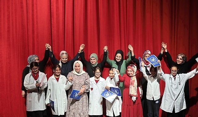 Konaklı çocuklar yıl sonu coşkusunu Başkan Mutlu'yla paylaştı