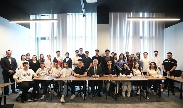 İnegöl Belediyesi'nden 330 Öğrenciye Sınav Öncesi Rehberlik Desteği