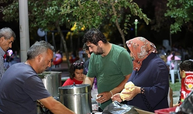 Kartepe'de Yaz Akşamları Açık Hava Sinemasıyla Renkleniyor