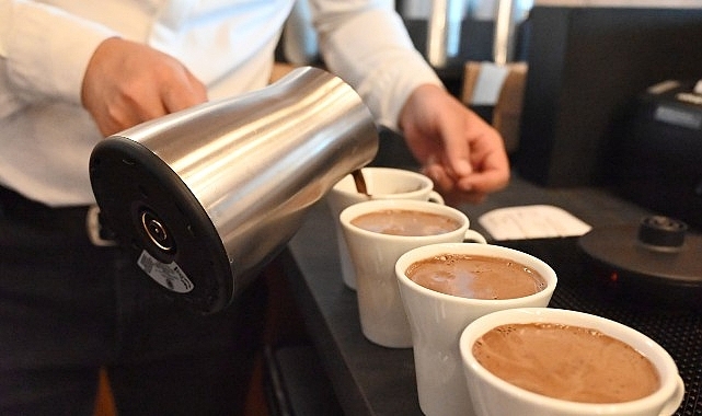 Kemer'de Kahve Dünyası'nın yeni şubesi açıldı