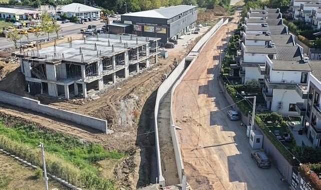 İSU'dan Başiskele'ye Binlerce Metrelik Altyapı Yatırımı