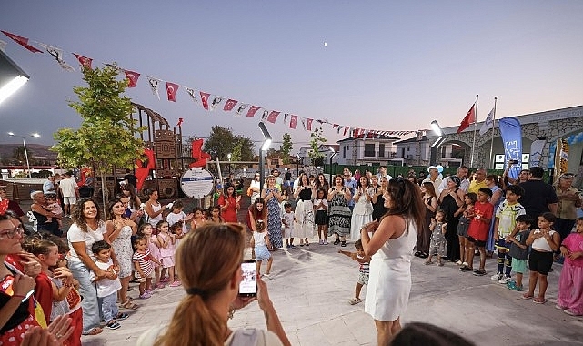 Hayriye ve Vehbi Özen Çocuk Etkinlik Merkezi ile Mavi Kelebek Anı Parkı Alaçatı'da hizmete açıldı