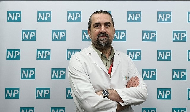 Aynadaki kişi bile yabancı gelebiliyor!
