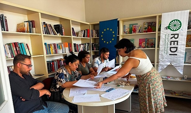 Konak'ta Roman gençlere CV ve kariyer yönetimi eğitimi