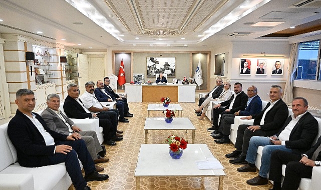 Muhtarlardan Başkan Vekili Özdemir’e ziyaret